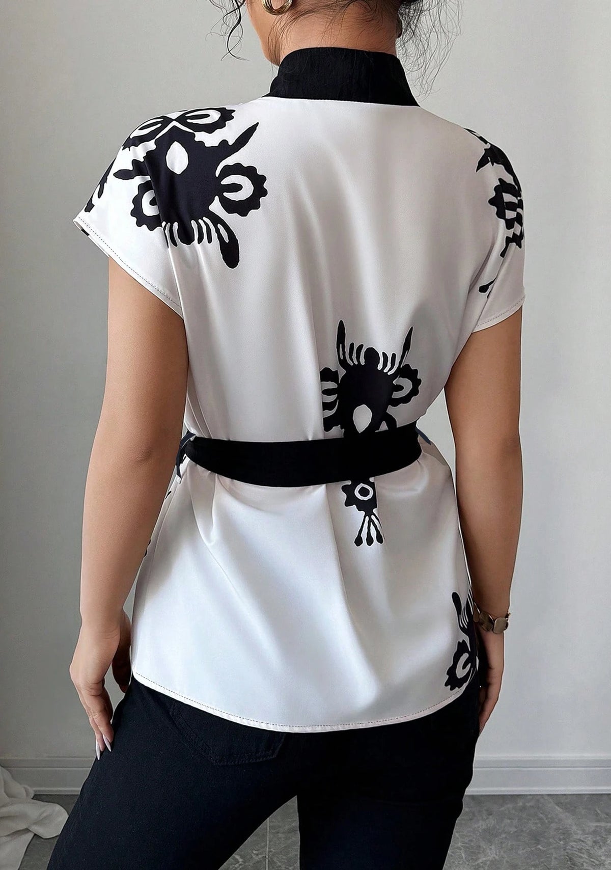 Elegant Floral Print Waist-Cinching Short Sleeve Business Casual Top