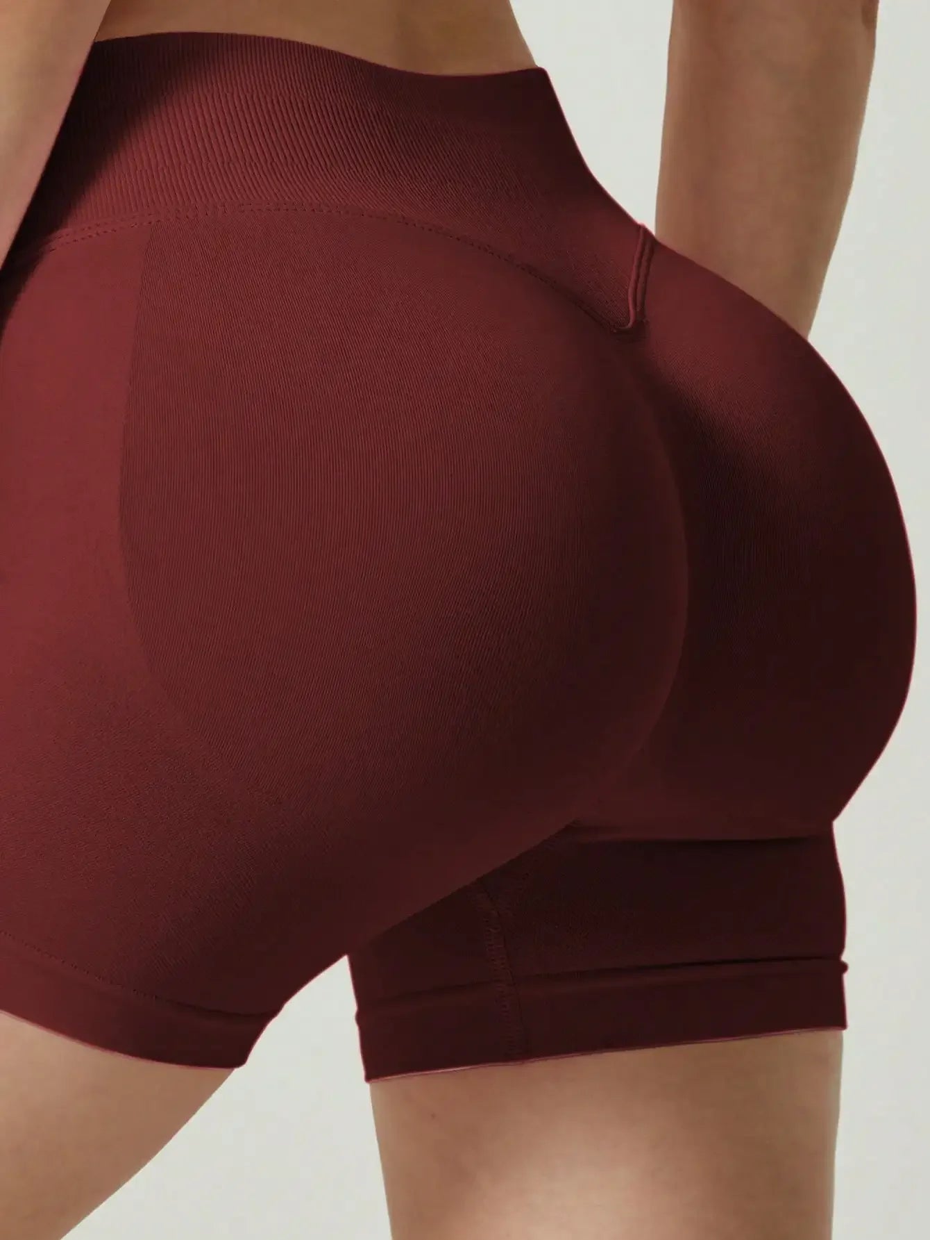 Women's Seamless Butt Lifting Sports Shorts For Gym Cycling And Run