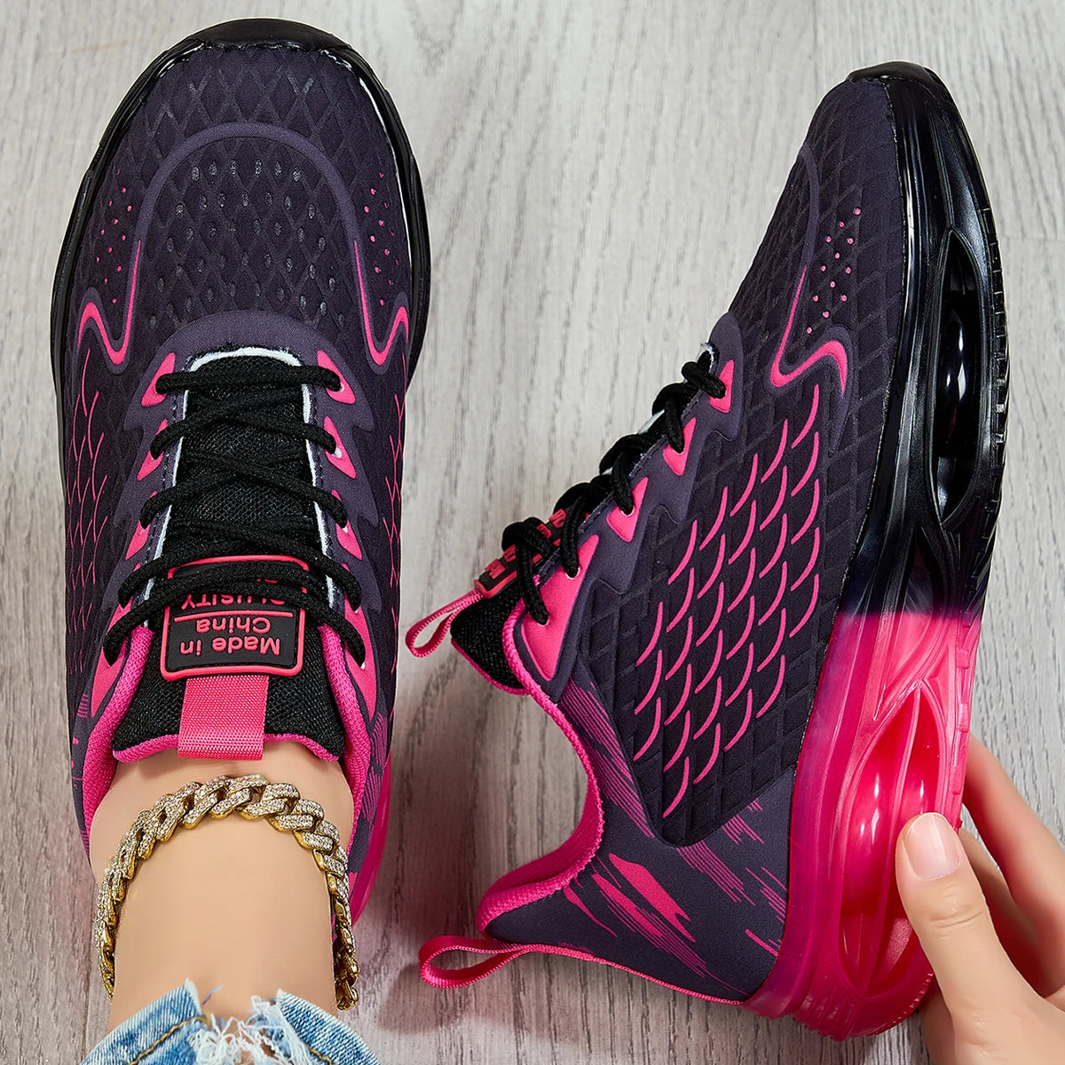 Womens Lightweight Running Sneakers With Mesh Upper And Lace Up Design