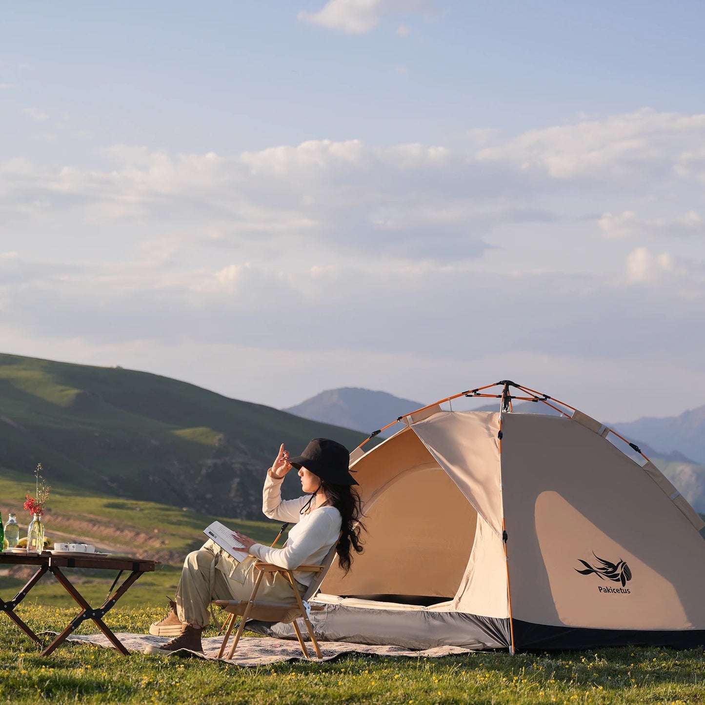 Pakicetus Automatic Pop Up Camping Tent Portable Windproof Shelter