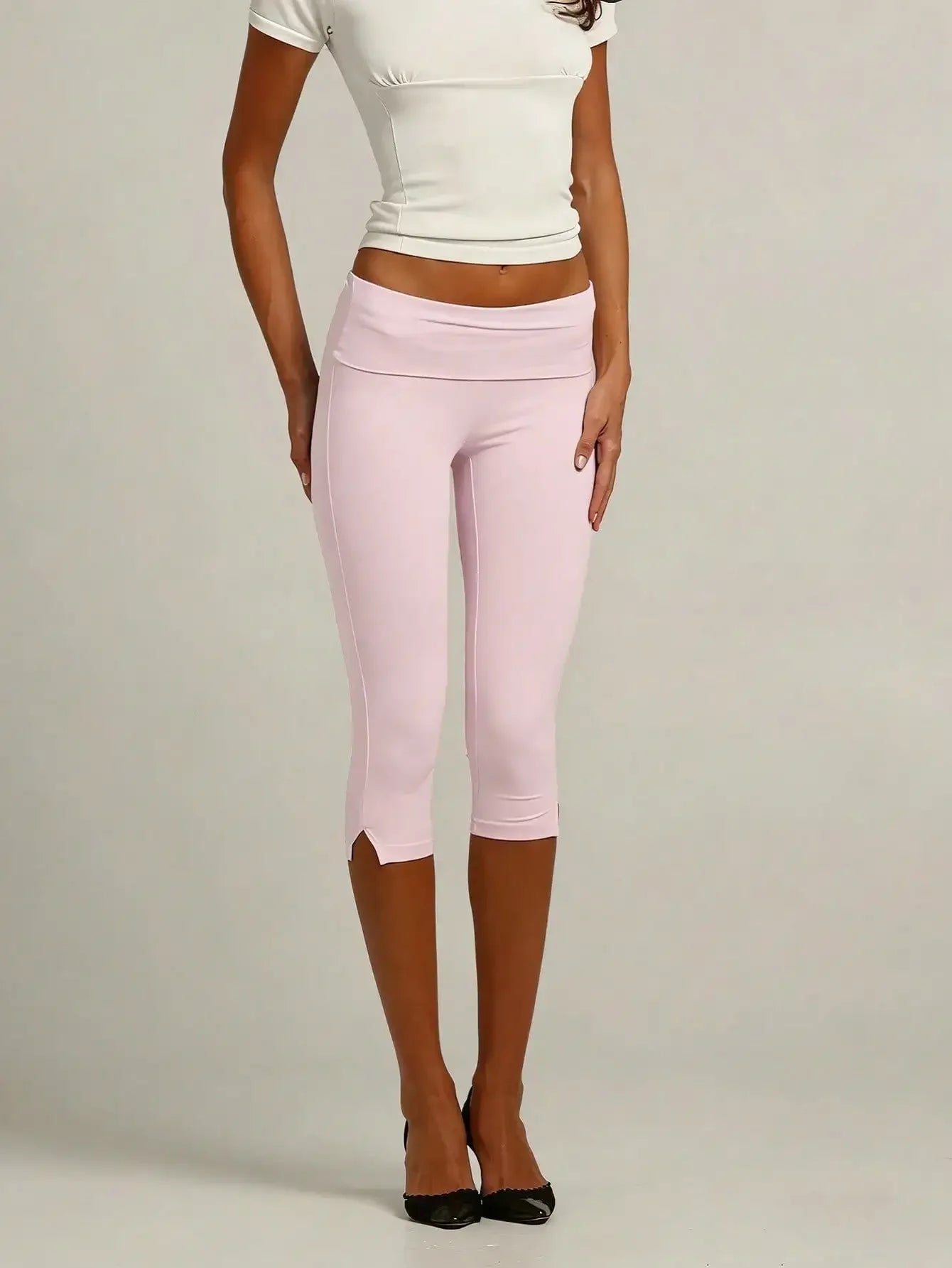 Women's Low Waist Capri Leggings With Fold Over Waistband