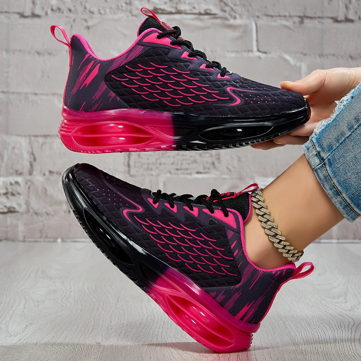 Womens Lightweight Running Sneakers With Mesh Upper And Lace Up Design