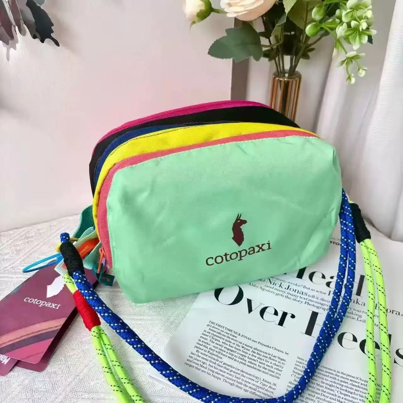 Waterproof Nylon Travel Toiletry Bag For Cosmetics Organization