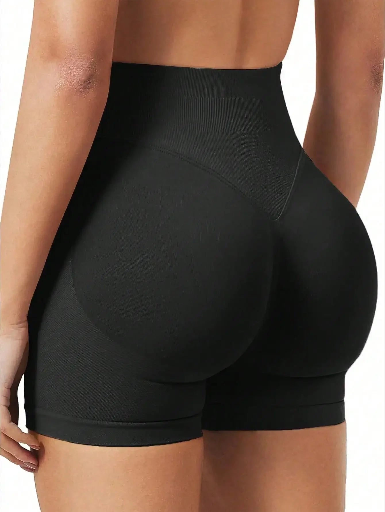 Women's Seamless Butt Lifting Sports Shorts For Gym Cycling And Run