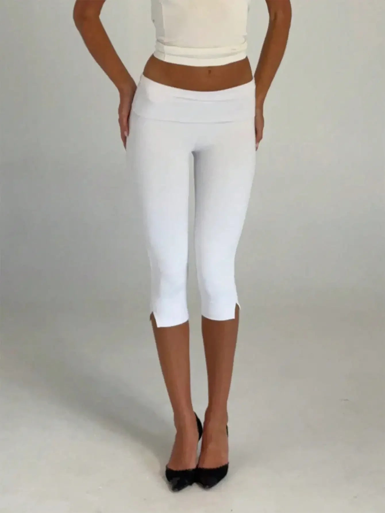 Women's Low Waist Capri Leggings With Fold Over Waistband