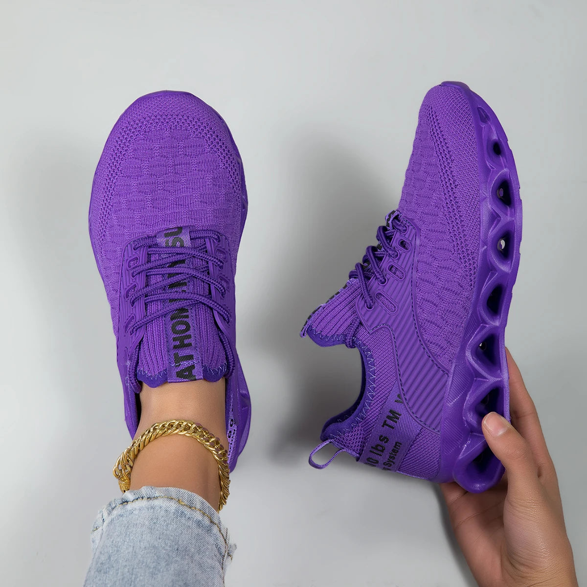 Lightweight Breathable Athletic Sneakers With Blade Sole Knit Upper