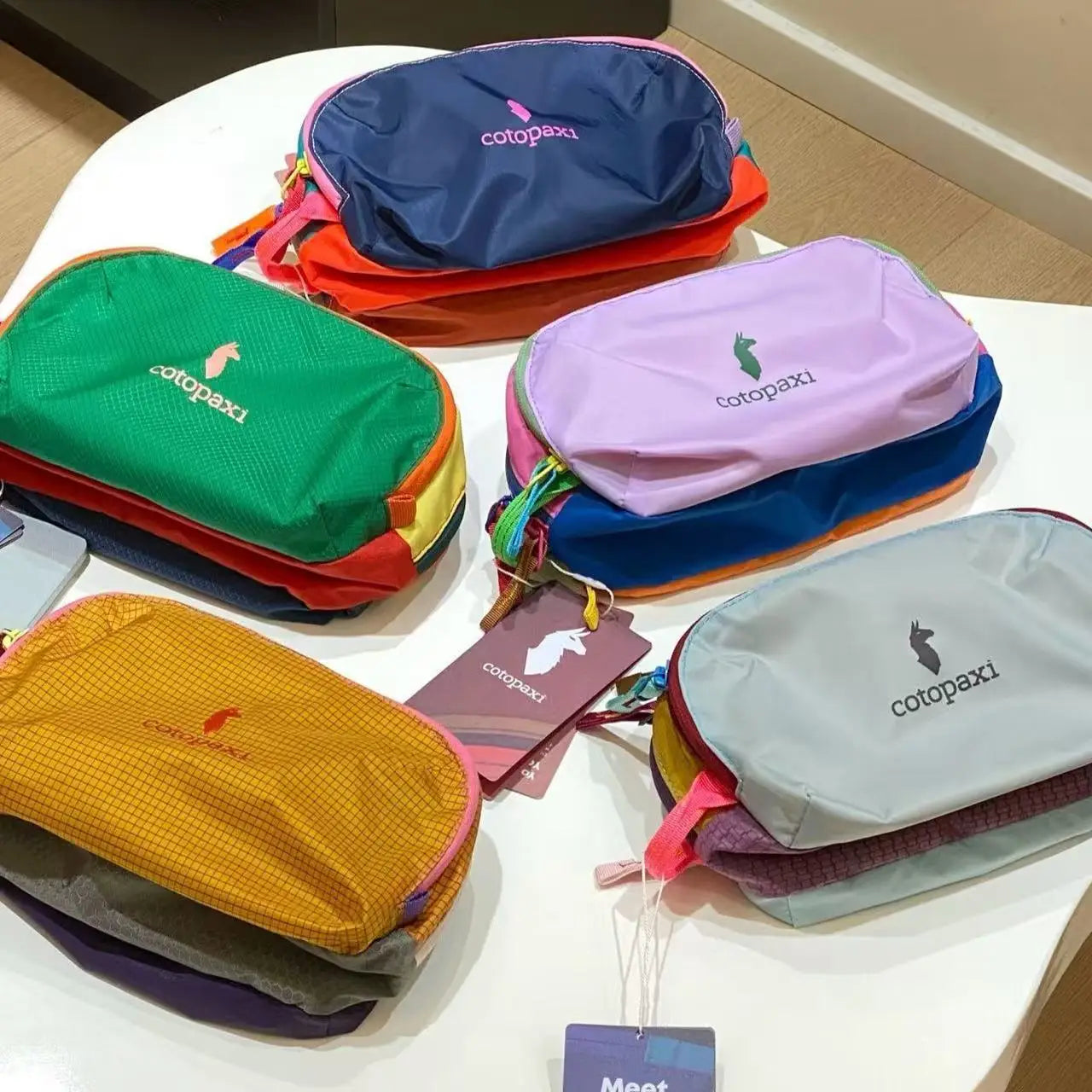 Waterproof Nylon Travel Toiletry Bag For Cosmetics Organization