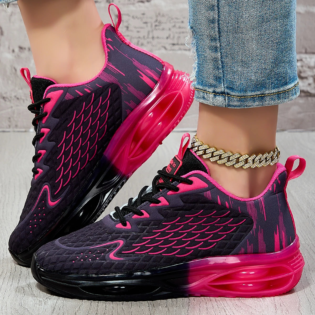 Womens Lightweight Running Sneakers With Mesh Upper And Lace Up Design